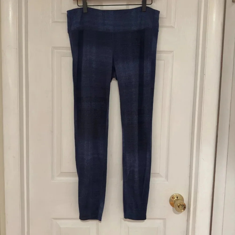 Athleta Icy Chaturanga Tights in Deep Indigo - Picture 2 of 9
